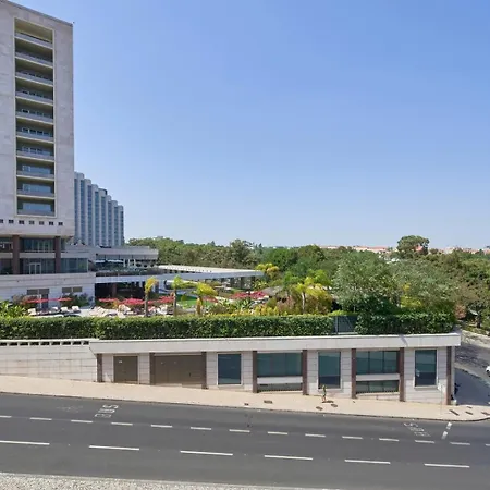 Ritz - Marques De Pombal Appartement *
